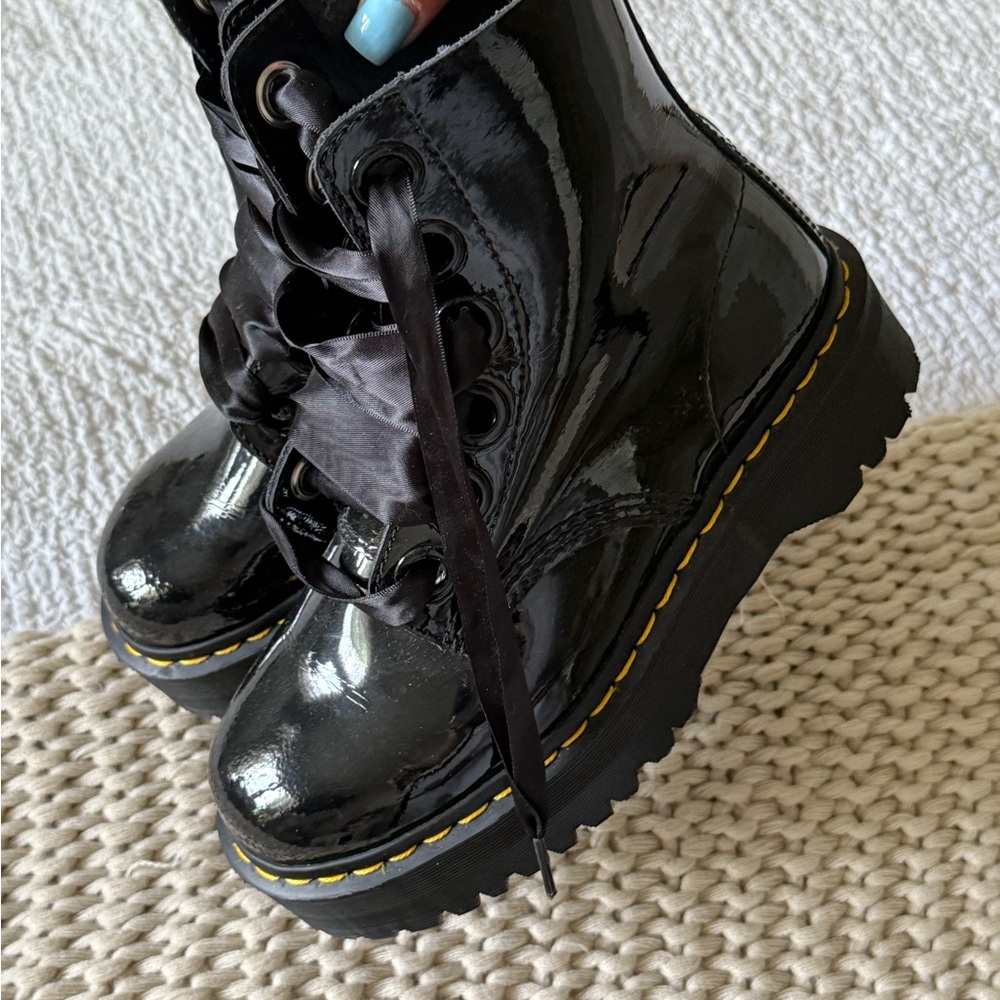 Dr. Martens Molly Boot Patent Leather